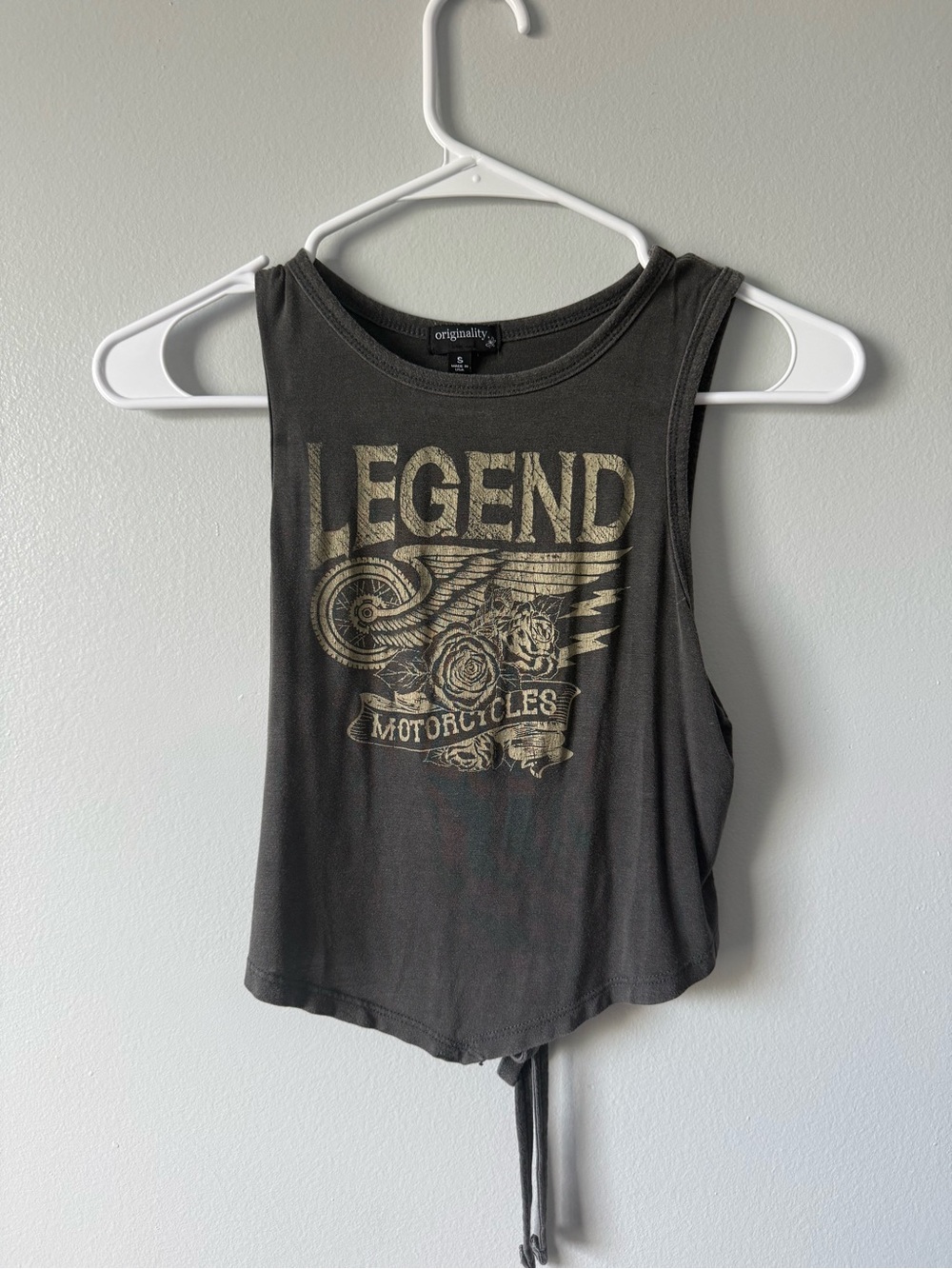 Gray 'Legend Motorcycles' Sleeveless Crop Tank